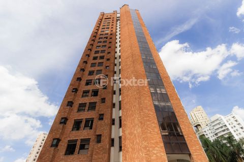 Image 19 - 852055