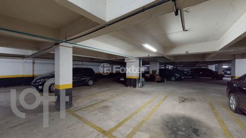 Image 17 - 841984