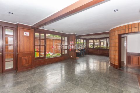 Image 19 - 897049