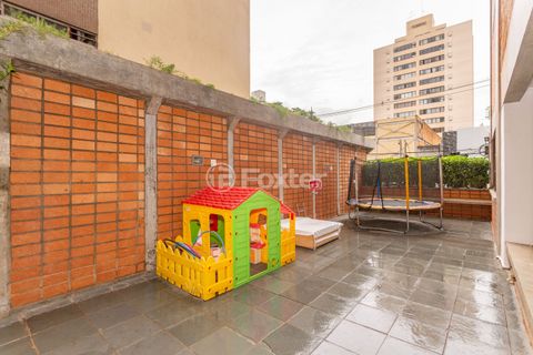 Image 19 - 895319