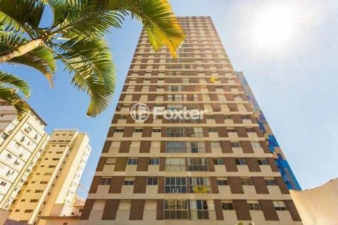 Image 17 - 886915