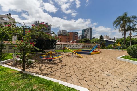 Image 16 - 885135