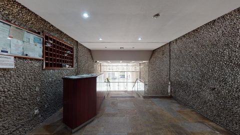 Image 6 - 860196