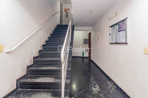Image 17 - 915727