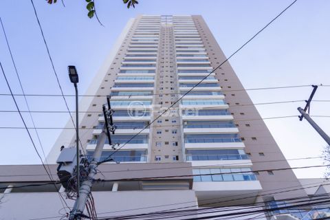 Image 19 - 319326