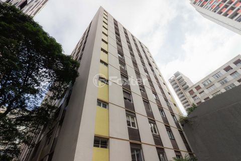 Image 16 - 882885