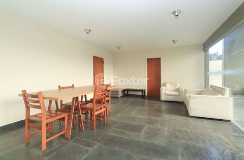 Image 7 - 879897