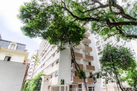 Image 17 - 880775