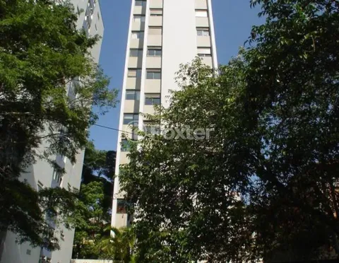 Image 5 - 882523