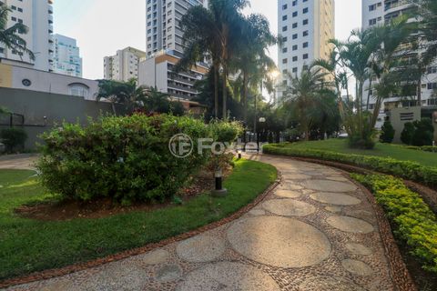 Image 10 - 870286