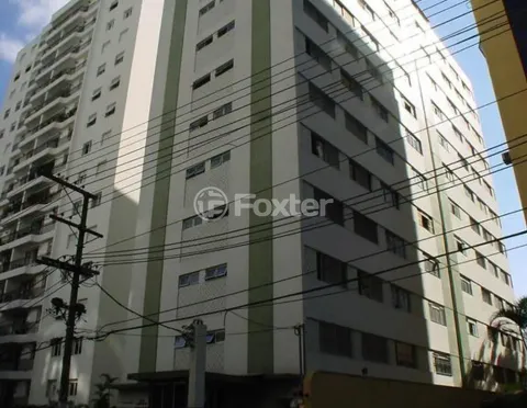 Image 6 - 899884