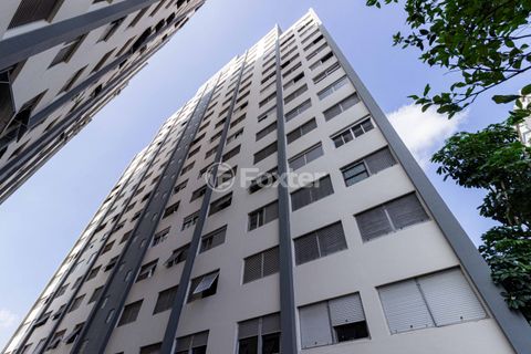Image 10 - 929793