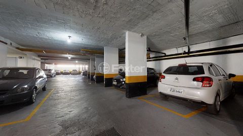 Image 19 - 918949