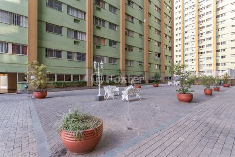 Image 16 - 840158