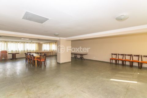 Image 16 - 930676