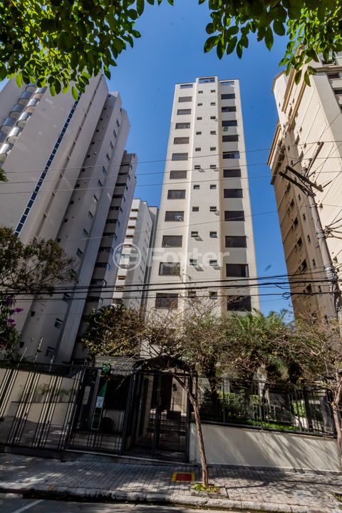 Image 11 - 840295