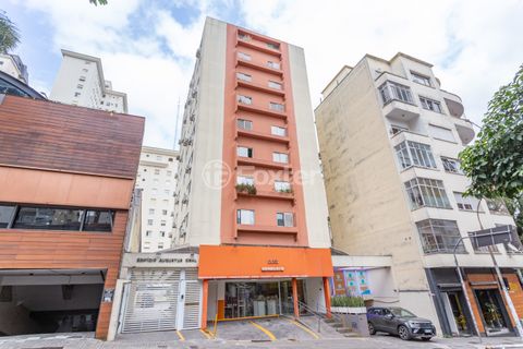 Image 17 - 866978