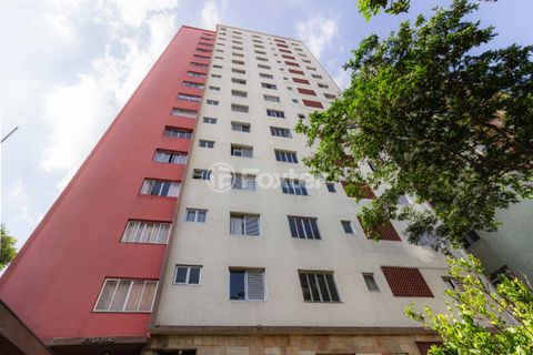 Image 17 - 866460
