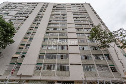 Image 15 - 881597