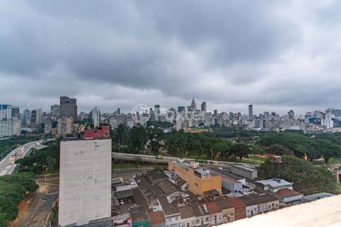 Image 17 - 704152