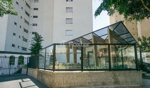 Image 8 - 930662