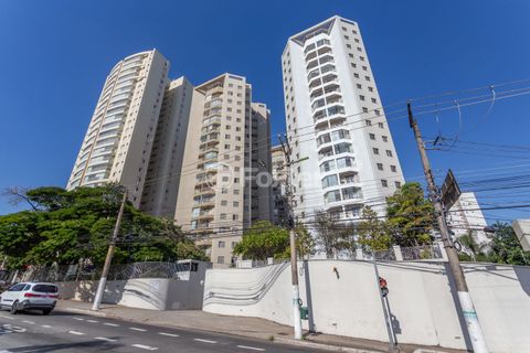 Image 7 - 874371