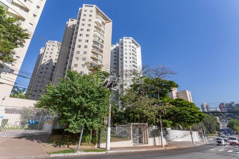 Image 9 - 874371