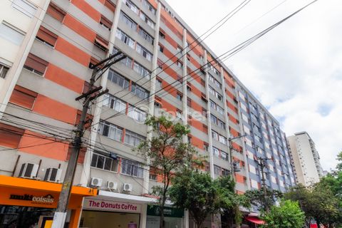 Image 17 - 928972