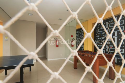 Image 10 - 884924