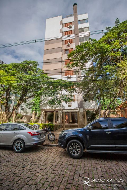 Image 17 - 892310