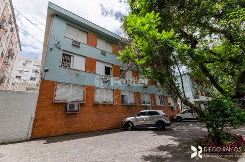 Image 17 - 916367