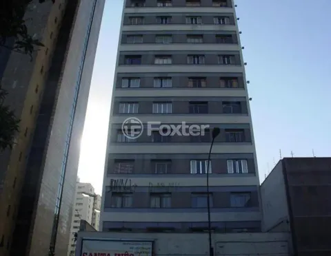 Image 10 - 883118