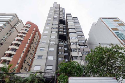 Image 8 - 887235