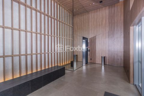 Image 7 - 855558