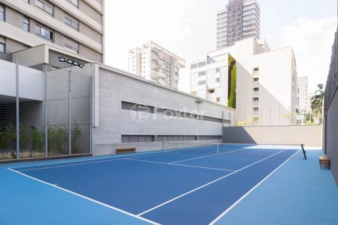 Image 9 - 855558