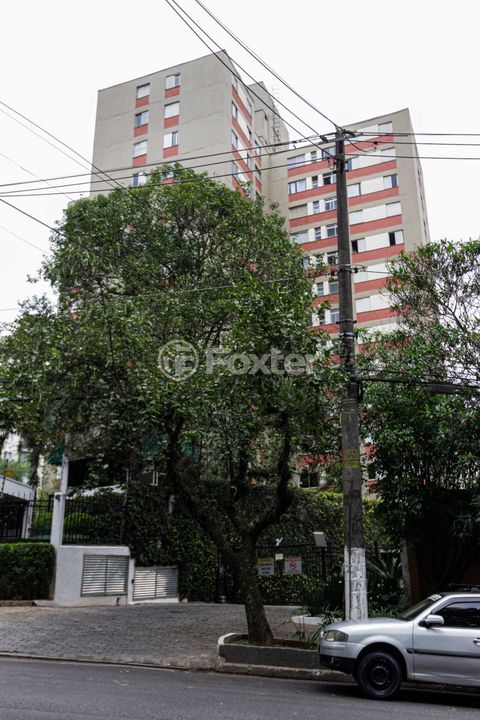 Image 4 - 932437