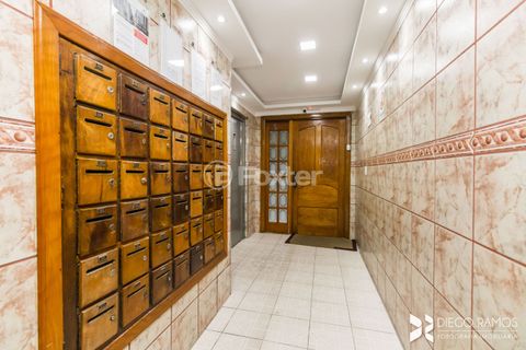 Image 17 - 898748