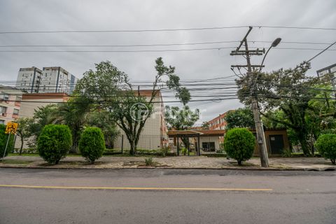 Image 7 - 874278
