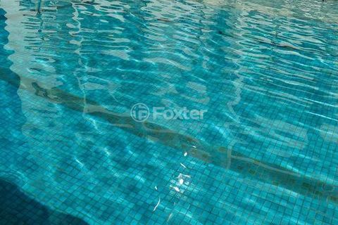 Image 17 - 902573
