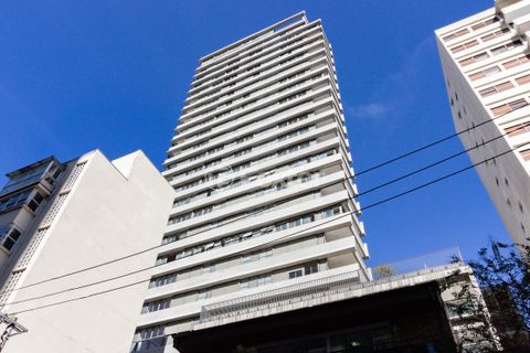 Image 19 - 701480