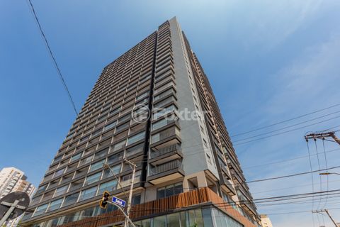 Image 10 - 931134