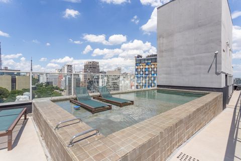 Image 19 - 869722