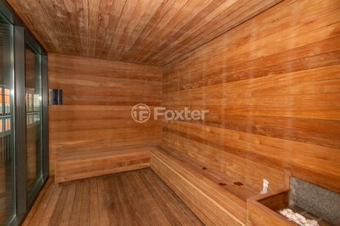 Image 10 - 929368
