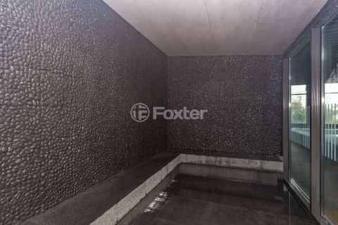 Image 11 - 929368