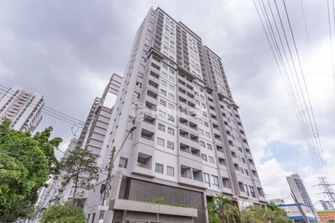 Image 18 - 874622