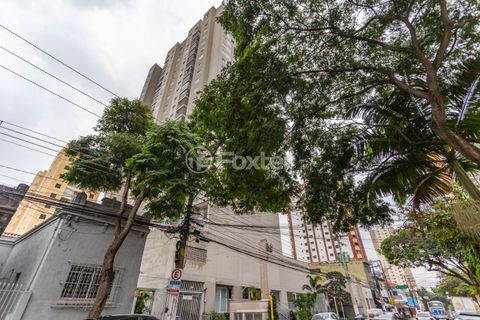 Image 19 - 704422
