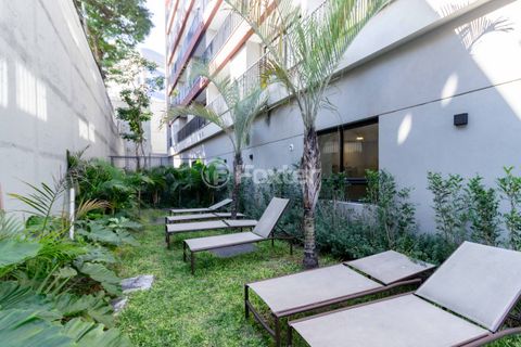 Image 9 - 853075