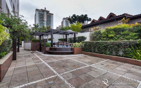 Image 15 - 519