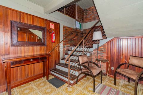 Image 18 - 823076