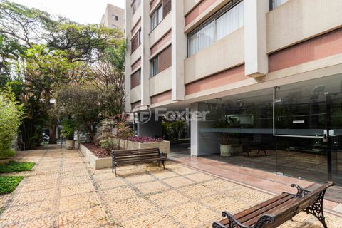 Image 19 - 917730